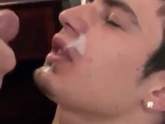 Igcock Hunk Gets a Cum Facial from His Lover