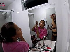 Lady milf Joy Cardoso berantakan dan makeup selama rekaman di Club da Pernocas